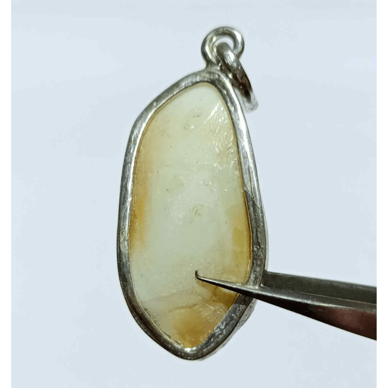 Natural Shukra Mani 20 Carat in silver locket