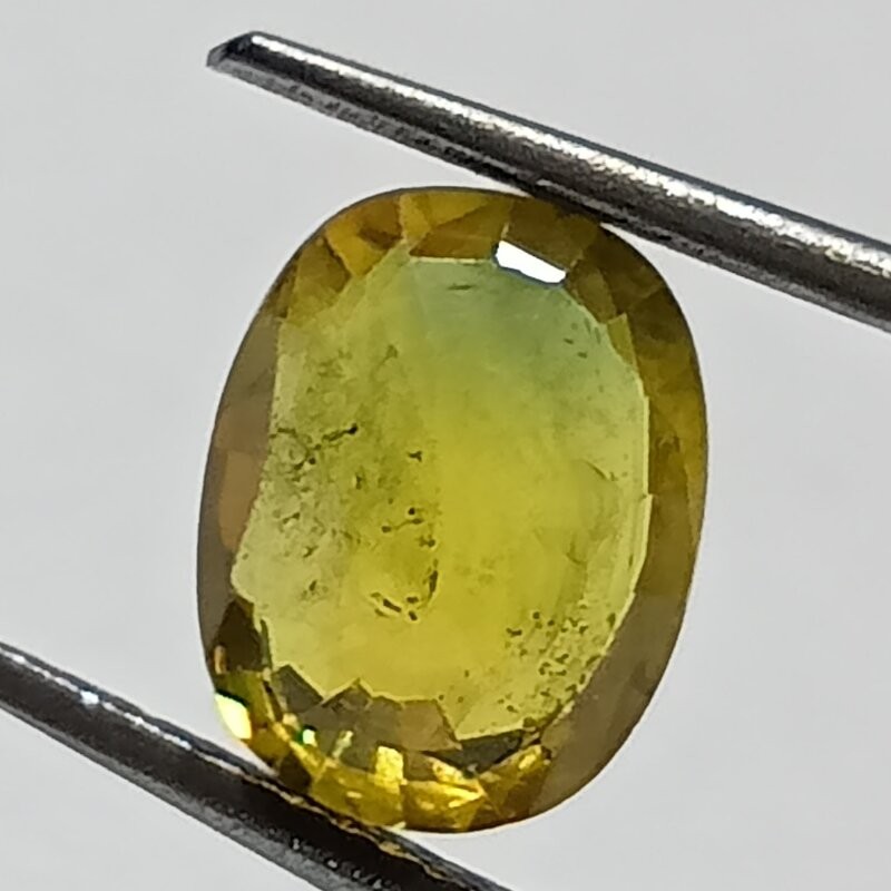 Original And Authentic Pitambari Nilla Gem Stone - 2.90 Carat With Lab Certification